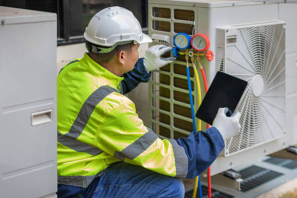 Professional Heat Pump Repair technician working in Fountain, FL